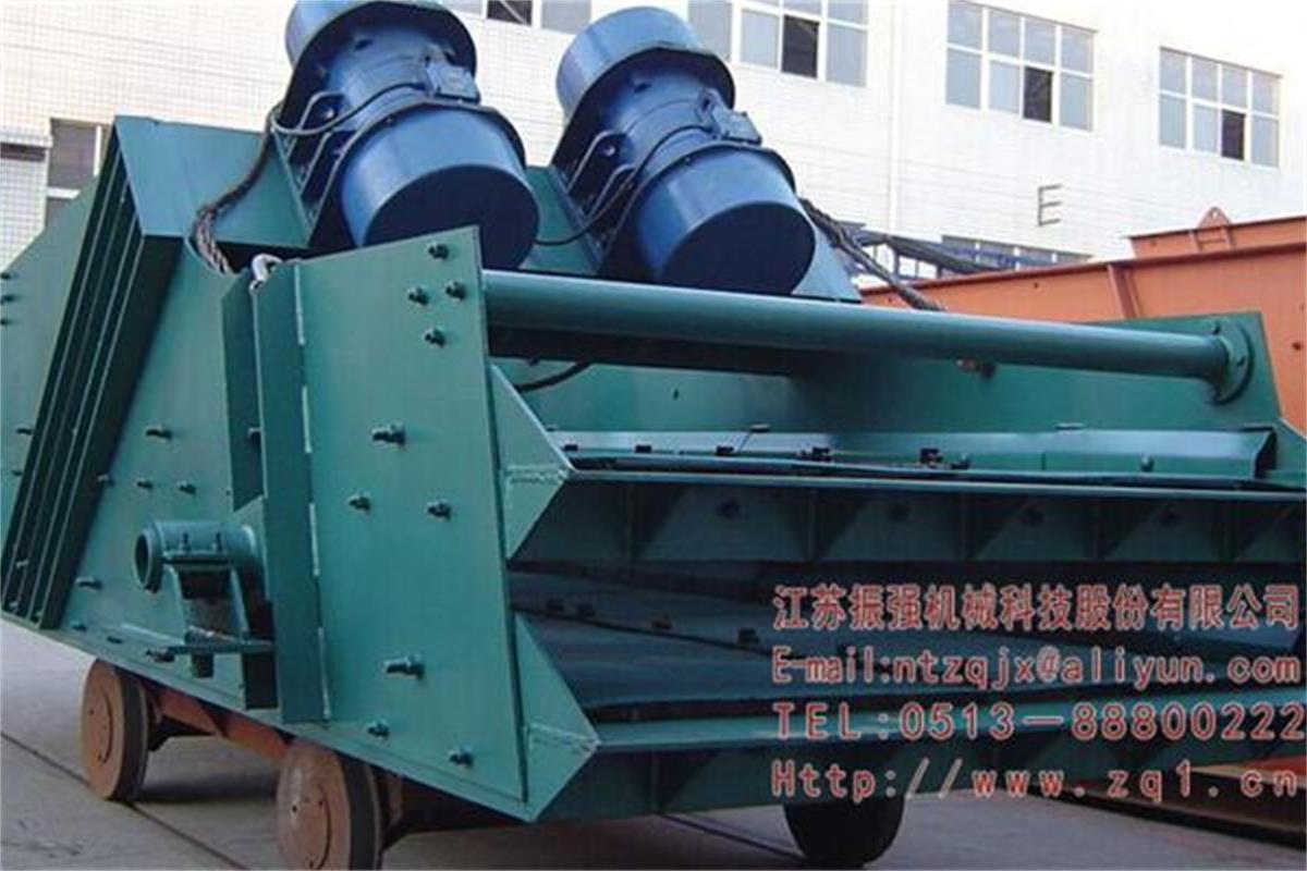 振動(dòng)篩分機(jī)篩網(wǎng)為什么會(huì)呈直線(xiàn)狀斷裂